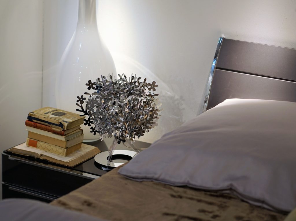 Come sanificare una camera d'albergo