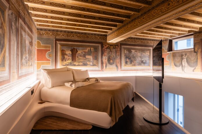 HOTEL ROMEO ROMA HOTEL ROMEO ROMA